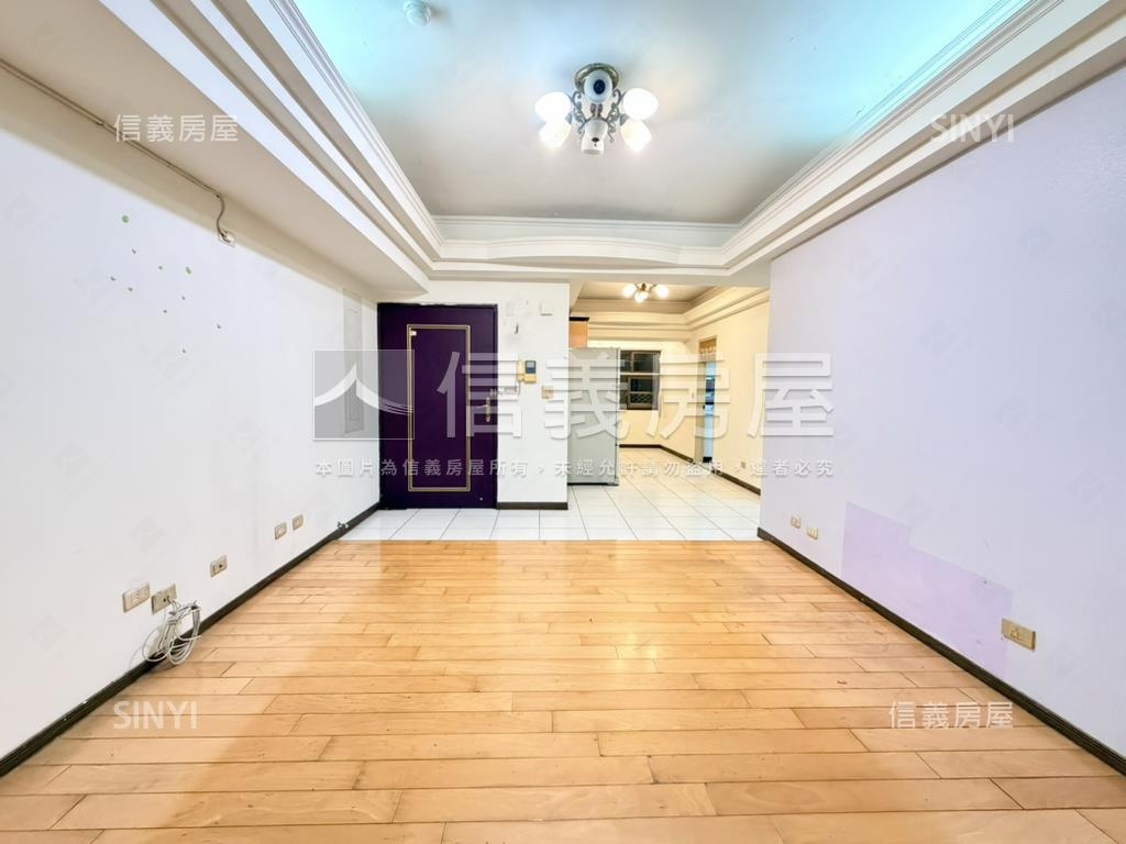 高爾夫觀雲座。方正３房房屋室內格局與周邊環境