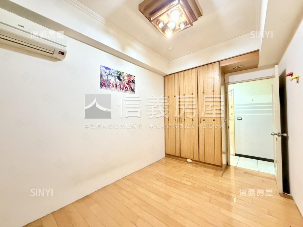 高爾夫觀雲座。方正３房房屋室內格局與周邊環境