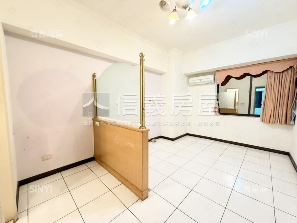 高爾夫觀雲座。方正３房房屋室內格局與周邊環境