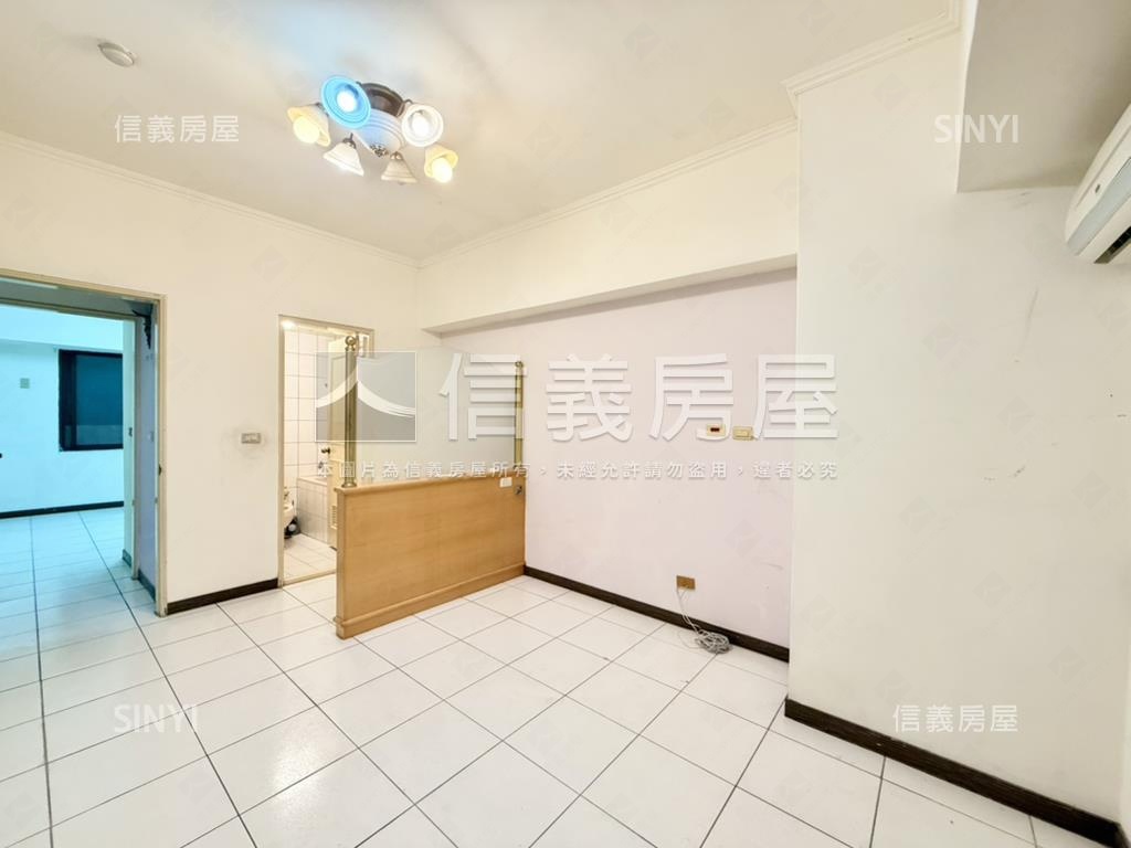 高爾夫觀雲座。方正３房房屋室內格局與周邊環境