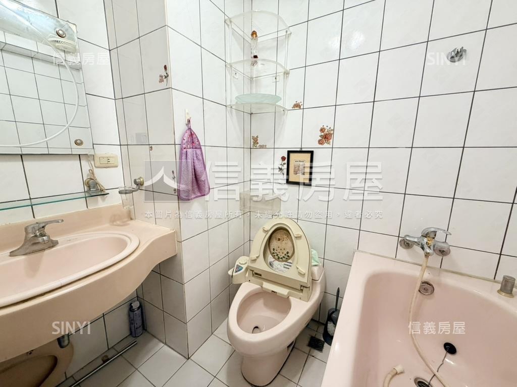 高爾夫觀雲座。方正３房房屋室內格局與周邊環境