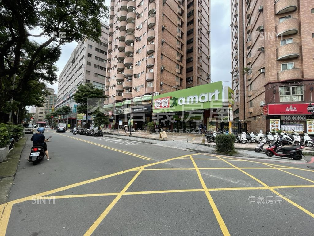 秀朗商圈面寬三角窗金店面房屋室內格局與周邊環境