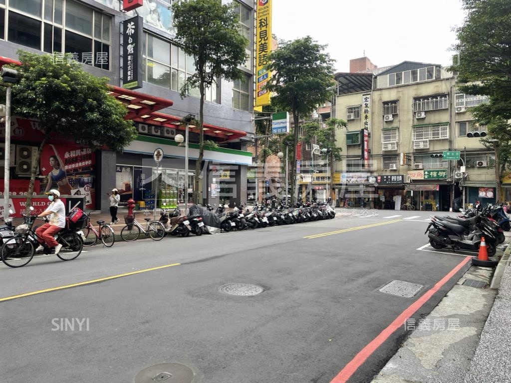 秀朗商圈面寬三角窗金店面房屋室內格局與周邊環境