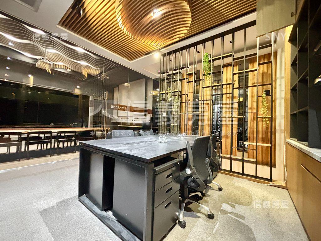 大地坪知名角窗店面房屋室內格局與周邊環境