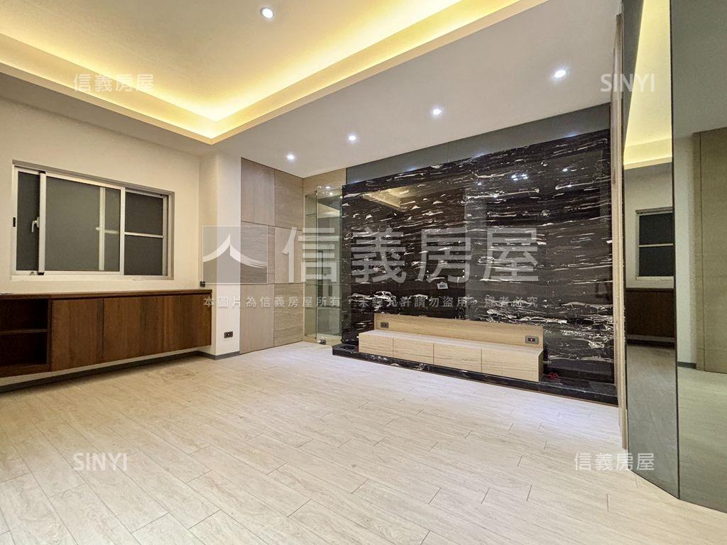 大地坪知名角窗店面房屋室內格局與周邊環境