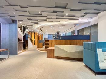 大地坪知名角窗店面