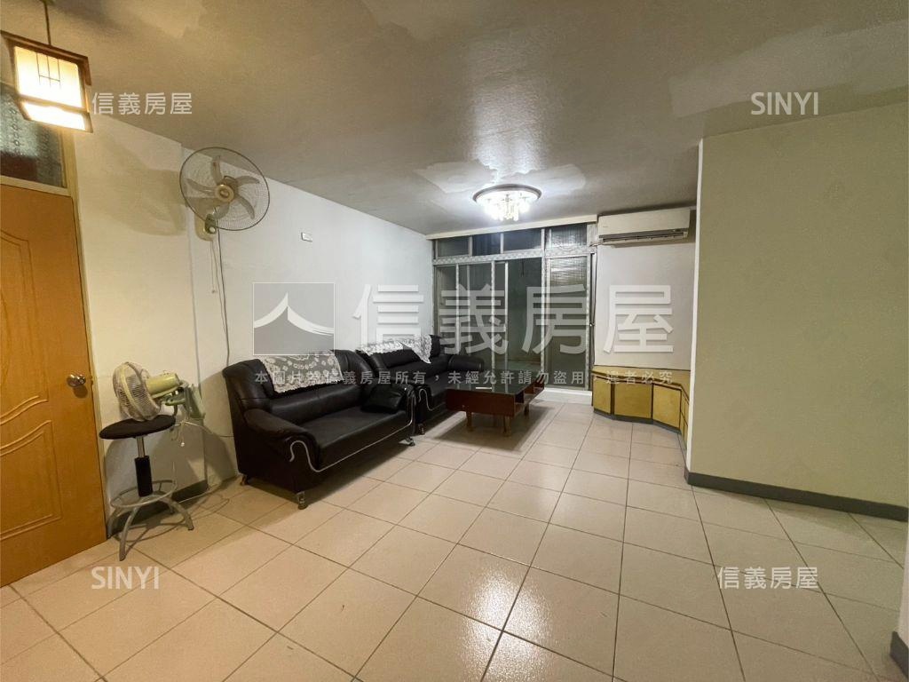 低總救星電梯管理大２房房屋室內格局與周邊環境