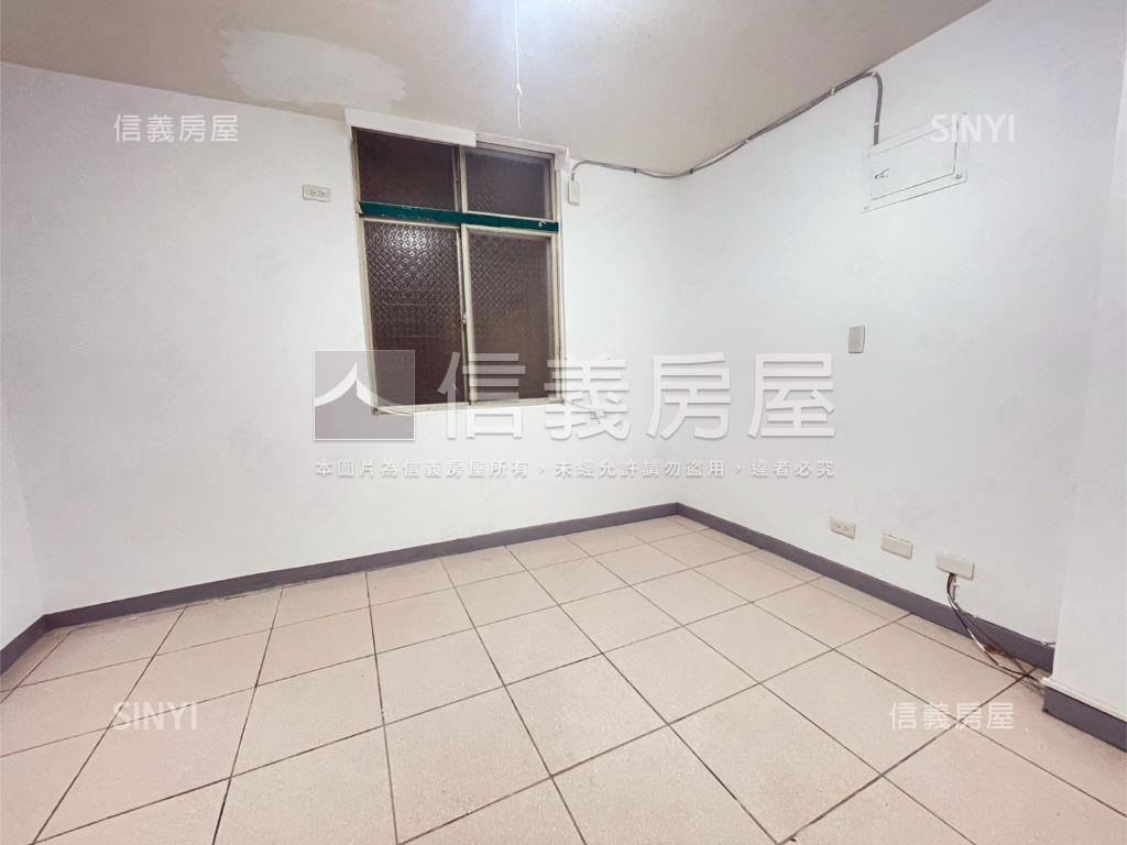 低總救星電梯管理大２房房屋室內格局與周邊環境