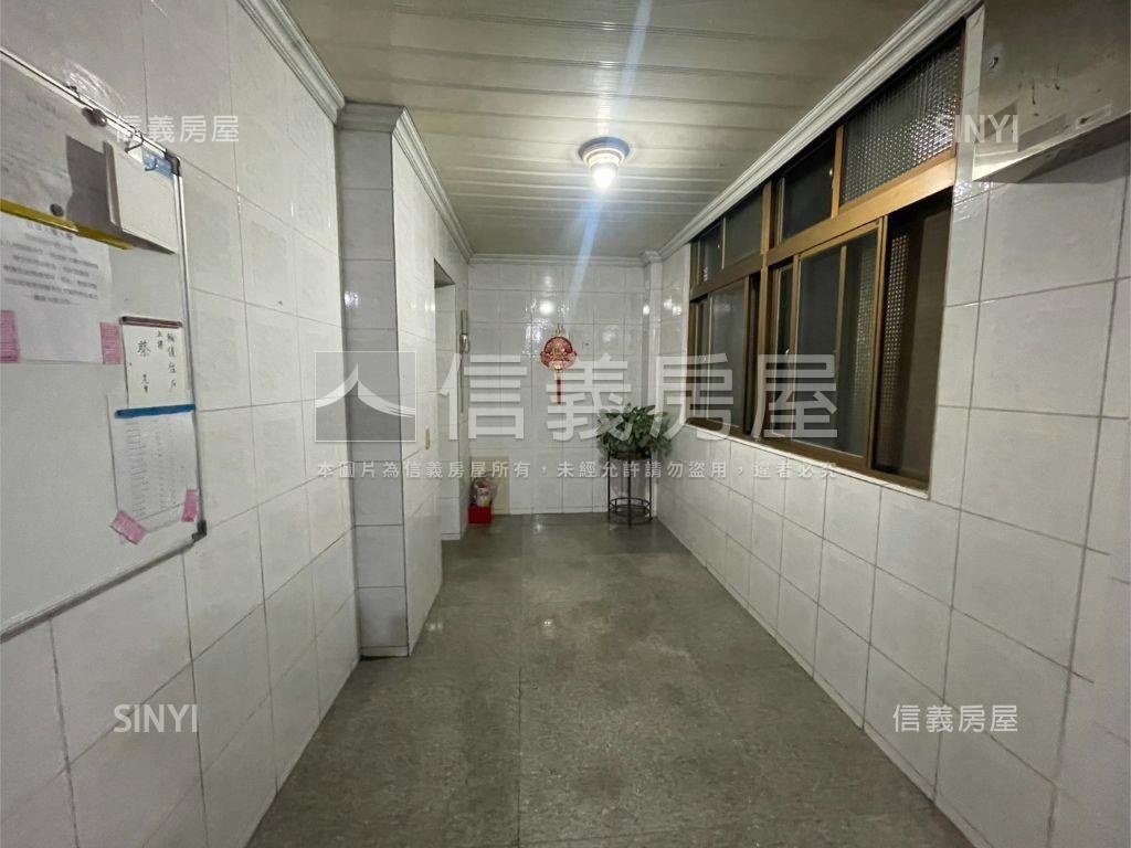 低總救星電梯管理大２房房屋室內格局與周邊環境