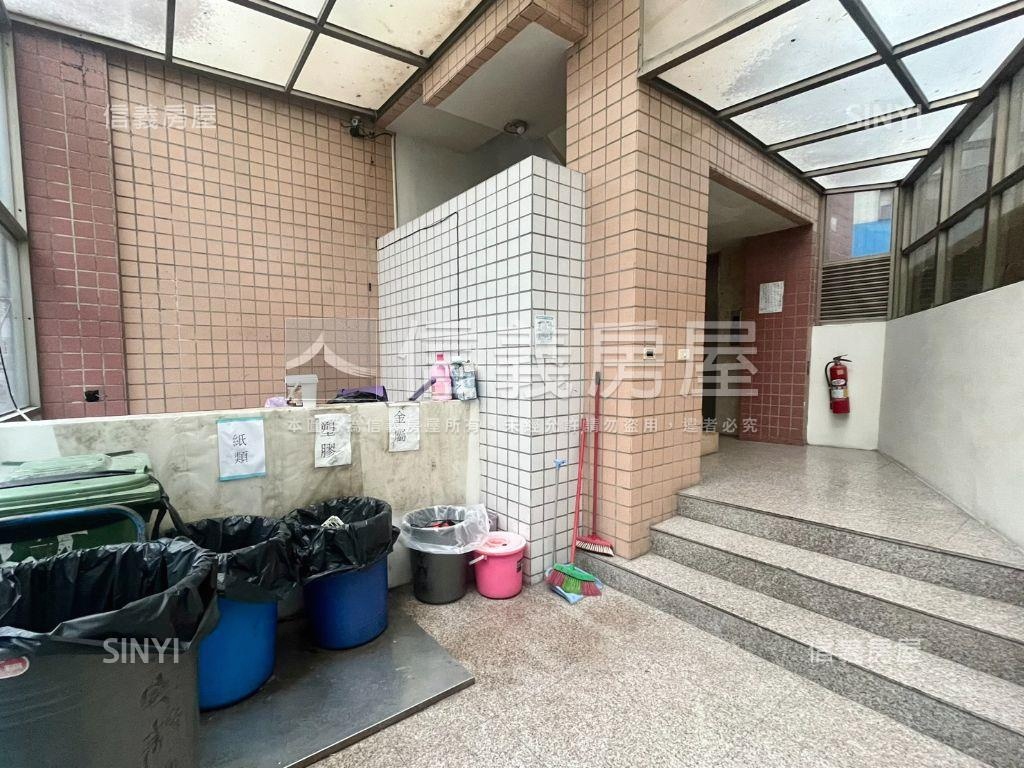 近水湳逢甲商圈低總價套房房屋室內格局與周邊環境