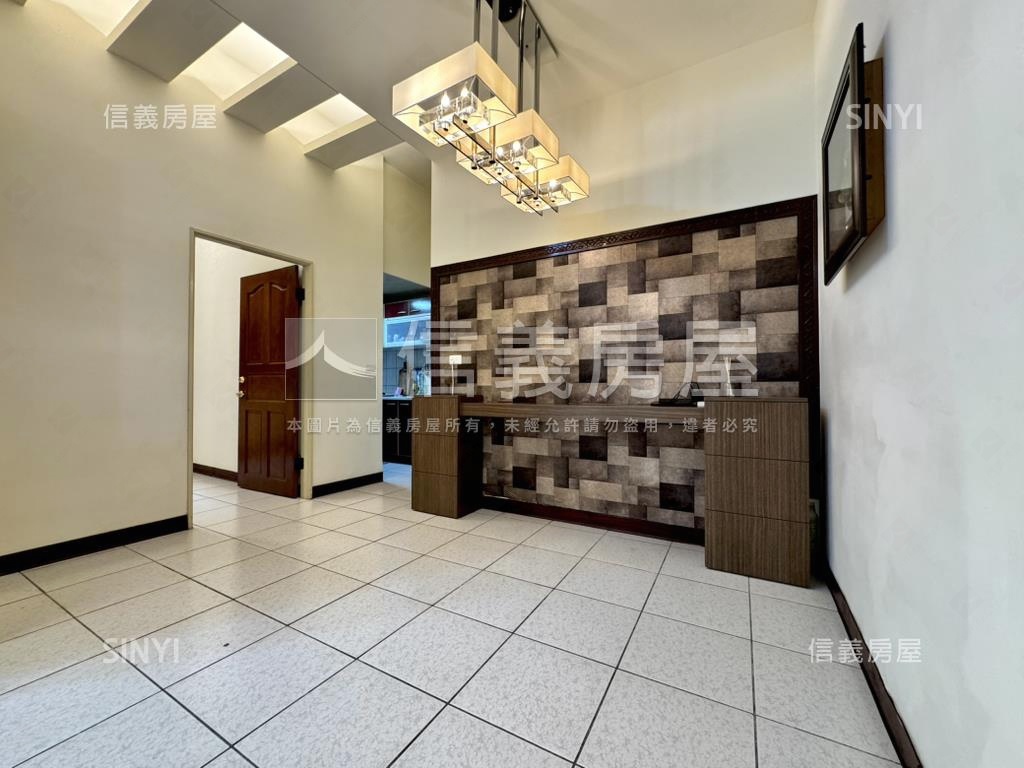 工學商圈漂亮３房平車房屋室內格局與周邊環境