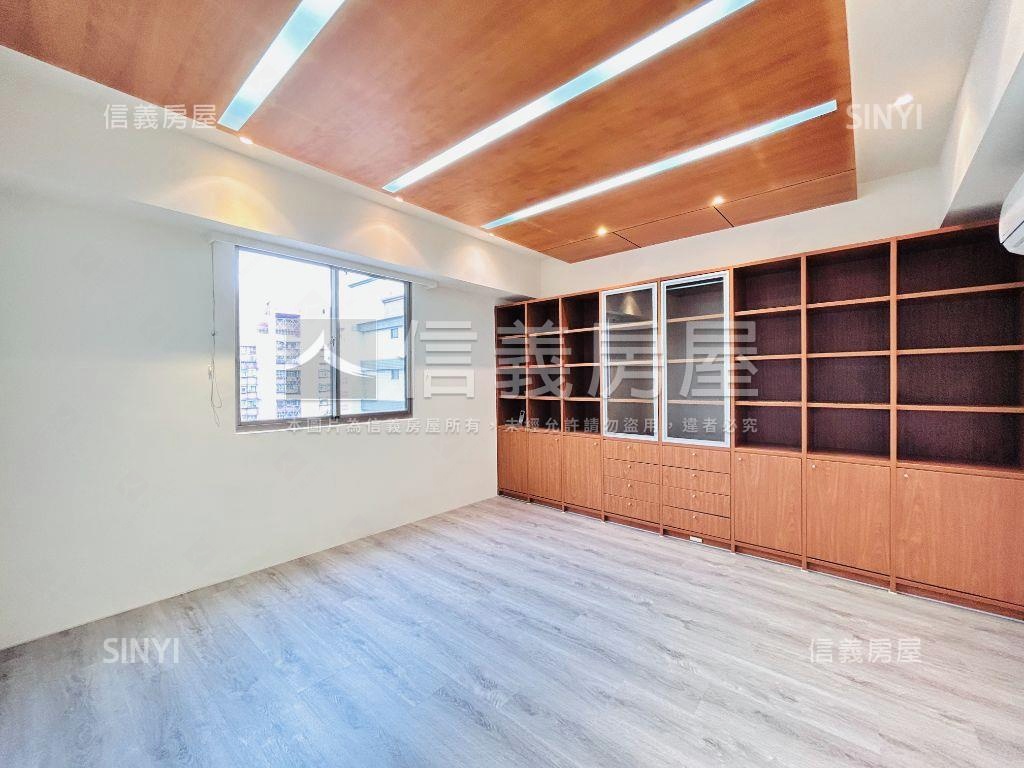 向日葵首購１＋１有車位房屋室內格局與周邊環境