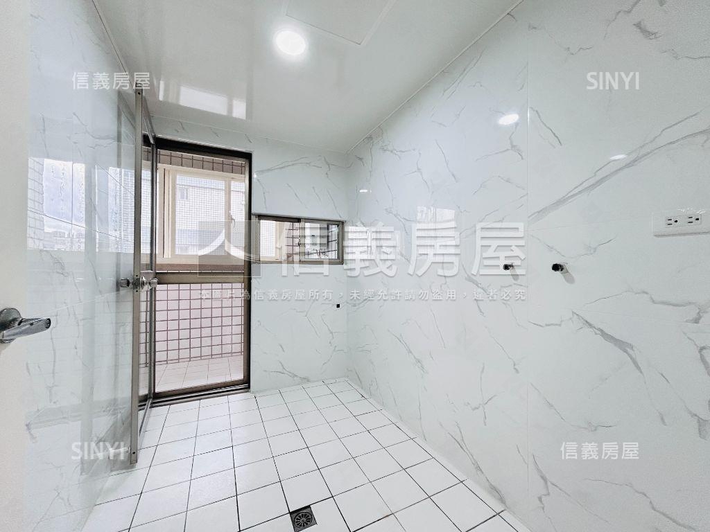 向日葵首購１＋１有車位房屋室內格局與周邊環境