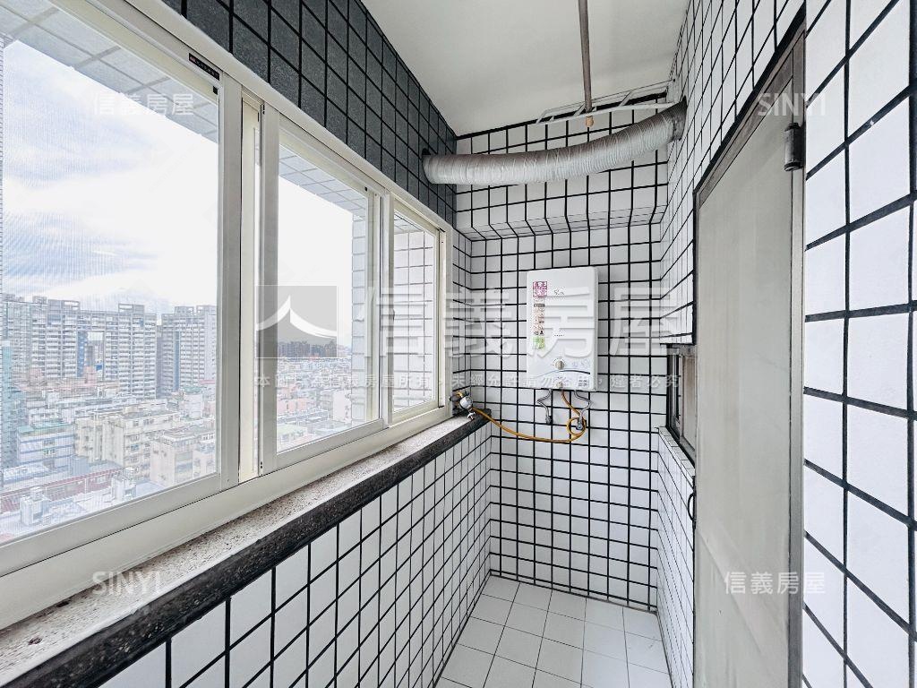 向日葵首購１＋１有車位房屋室內格局與周邊環境