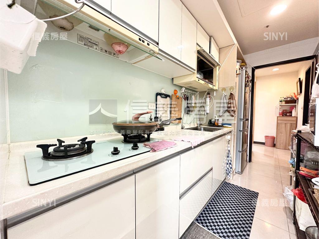 看山景三房雙車位視野戶房屋室內格局與周邊環境