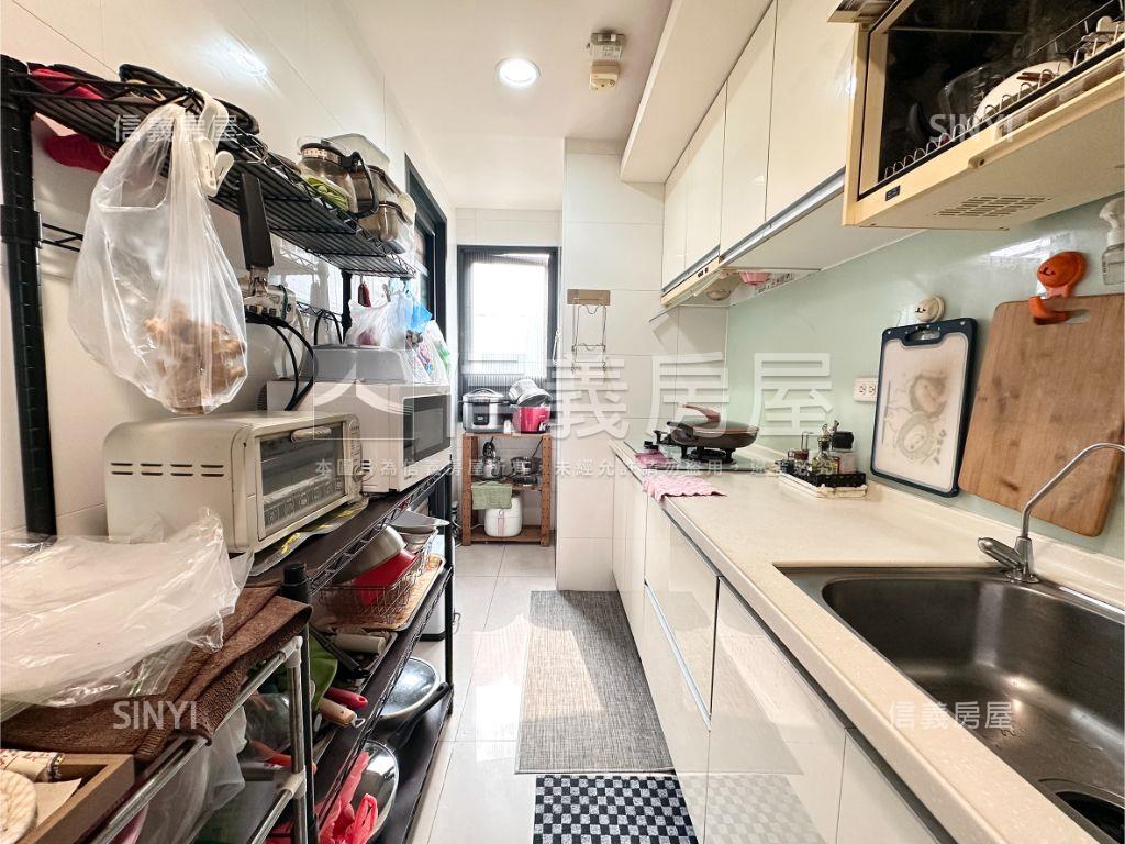 看山景三房雙車位視野戶房屋室內格局與周邊環境