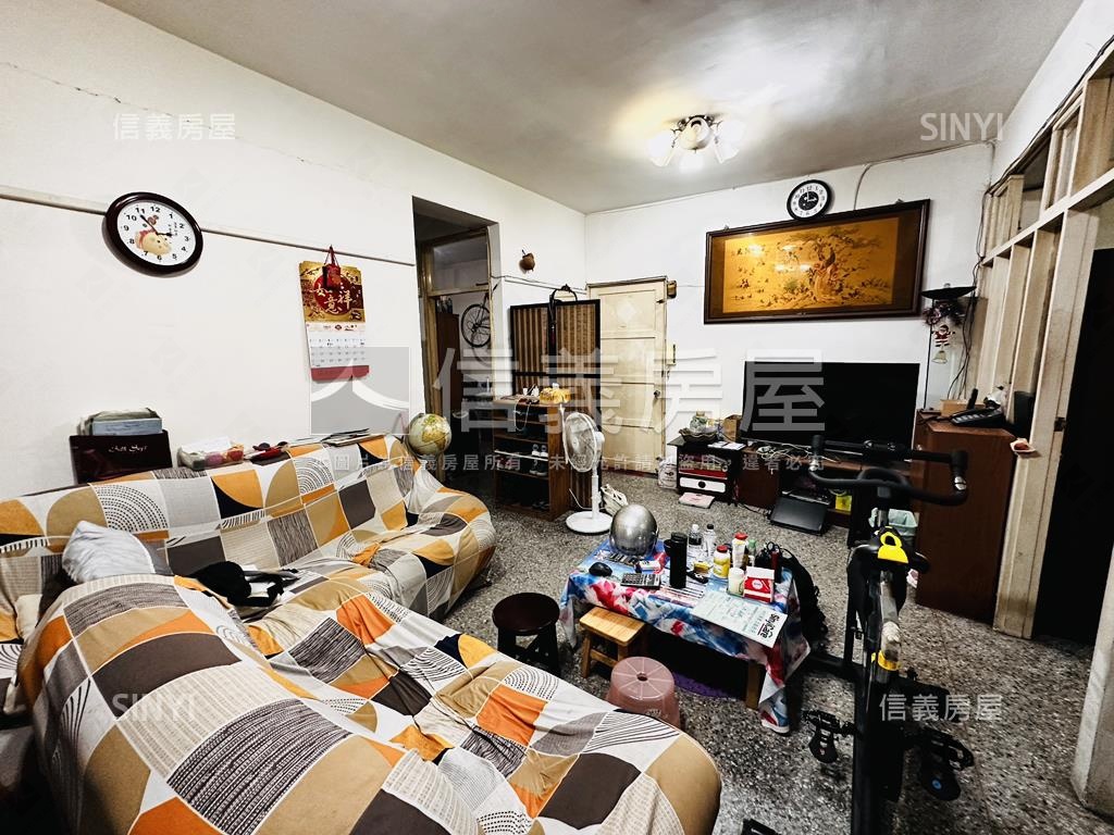 新埔站二樓公寓房屋室內格局與周邊環境