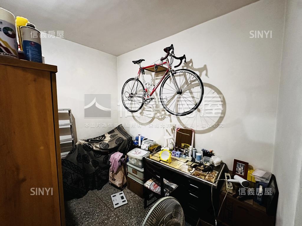 新埔站二樓公寓房屋室內格局與周邊環境