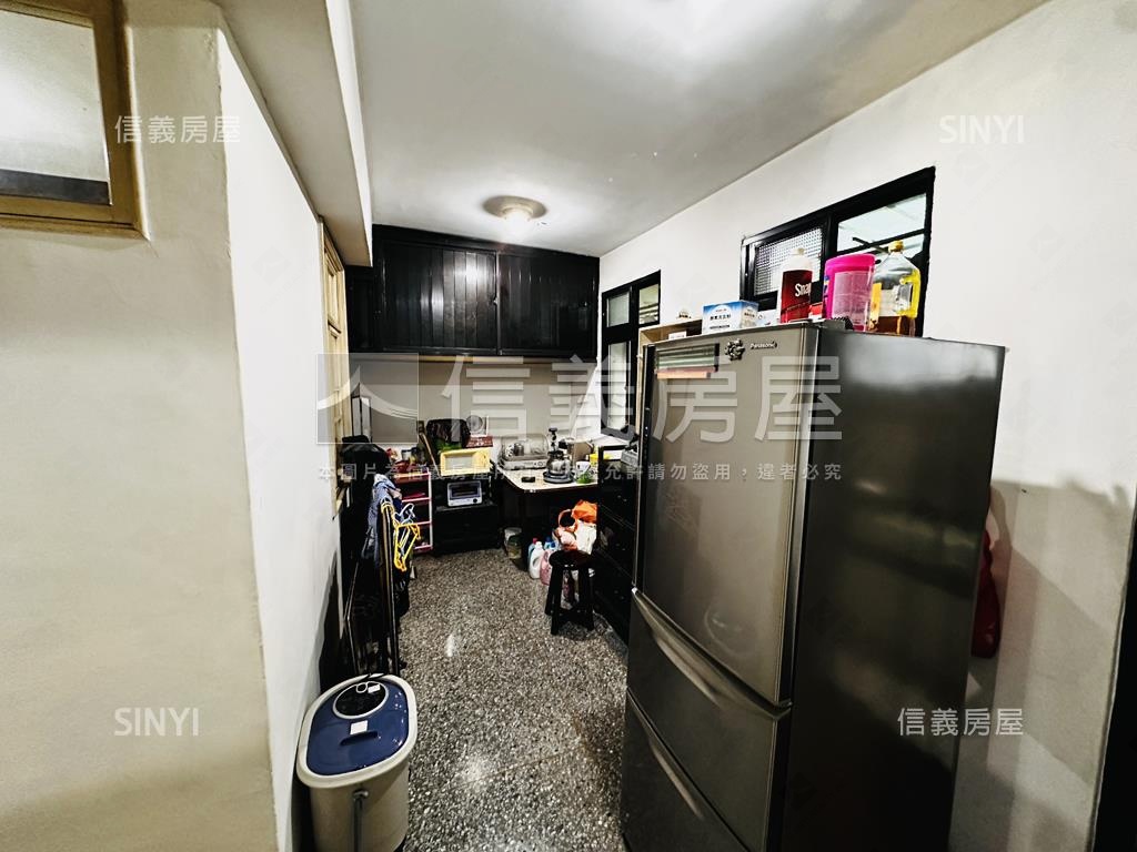 新埔站二樓公寓房屋室內格局與周邊環境