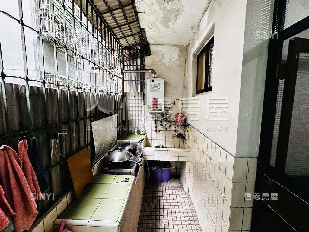 新埔站二樓公寓房屋室內格局與周邊環境