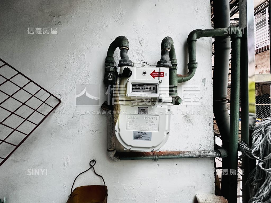 新埔站二樓公寓房屋室內格局與周邊環境