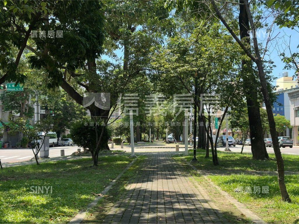 西區寬闊視野四房附車位房屋室內格局與周邊環境