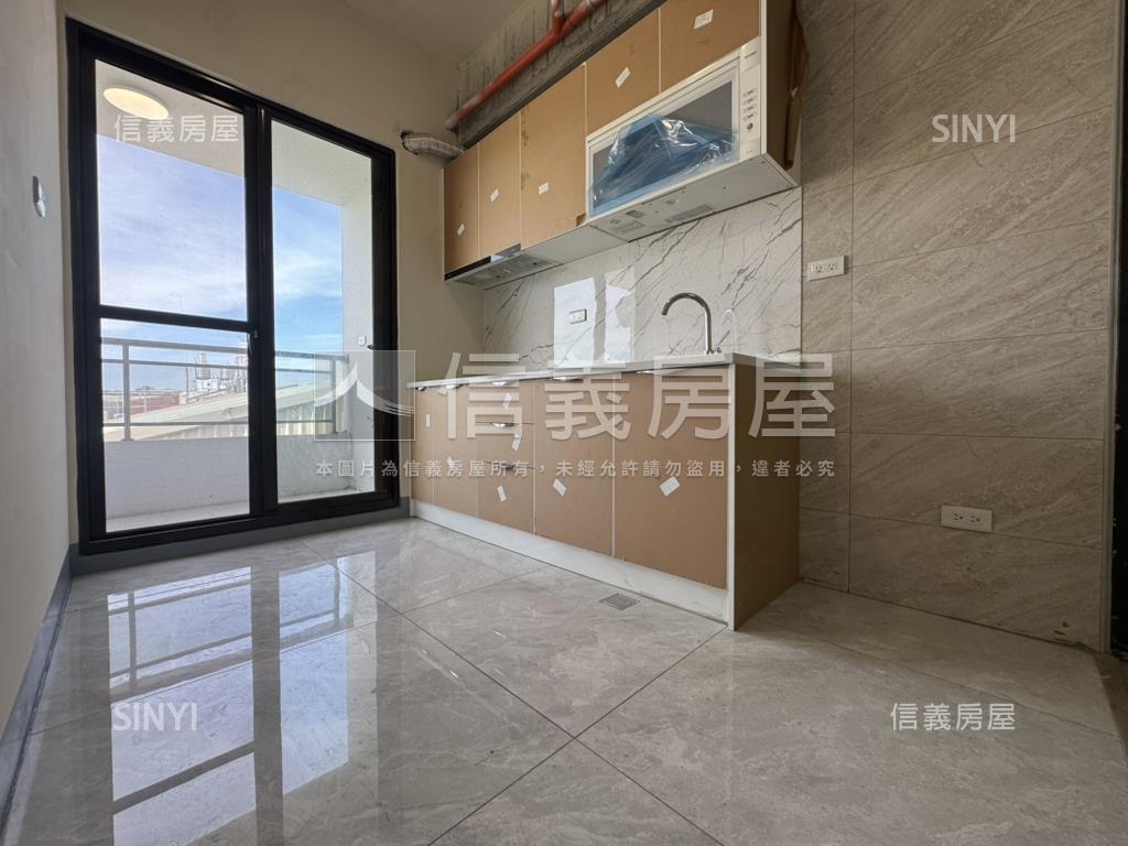 大里全新電梯兩房次頂樓Ｂ房屋室內格局與周邊環境