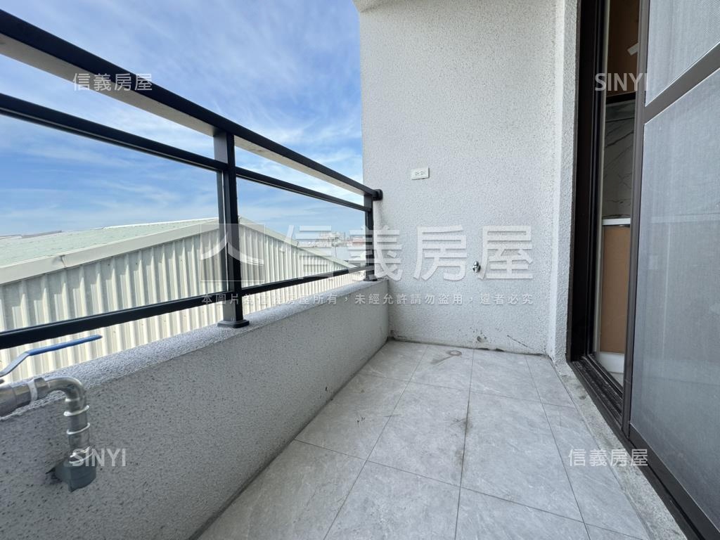 大里全新電梯兩房次頂樓Ｂ房屋室內格局與周邊環境