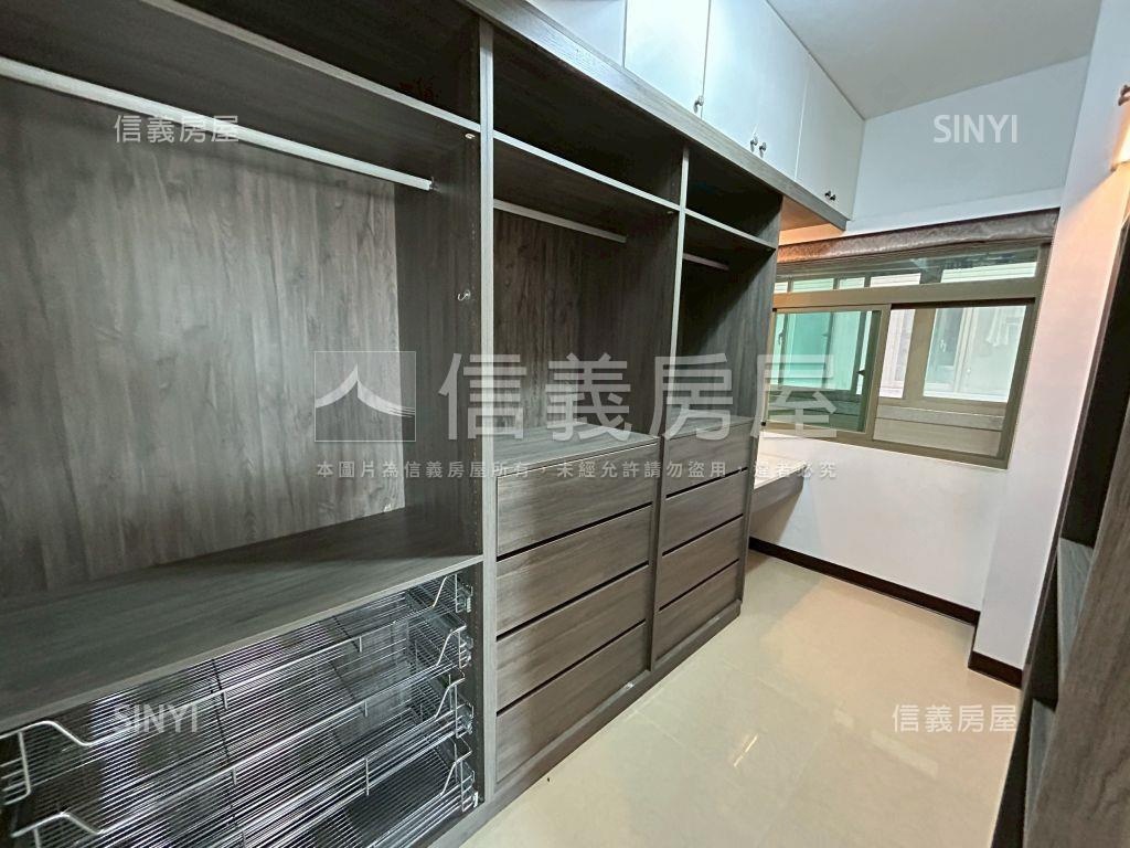 中正川普邊間四房車房屋室內格局與周邊環境