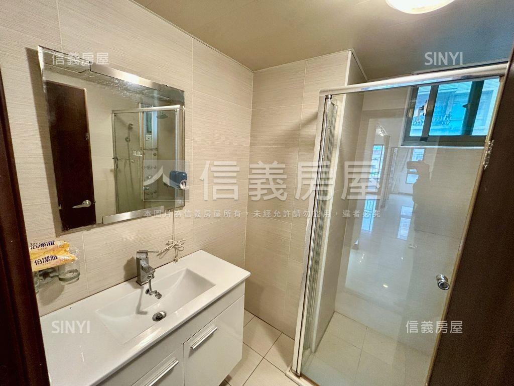 中正川普邊間四房車房屋室內格局與周邊環境