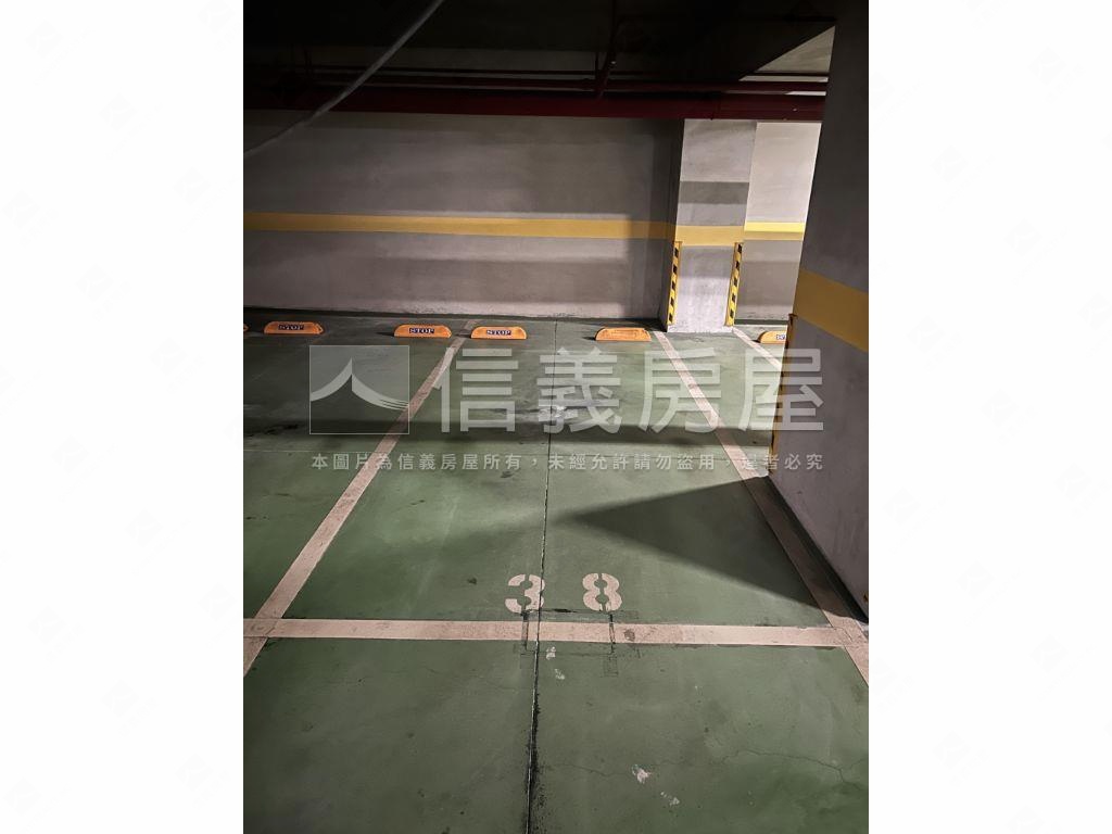 中正川普邊間四房車房屋室內格局與周邊環境