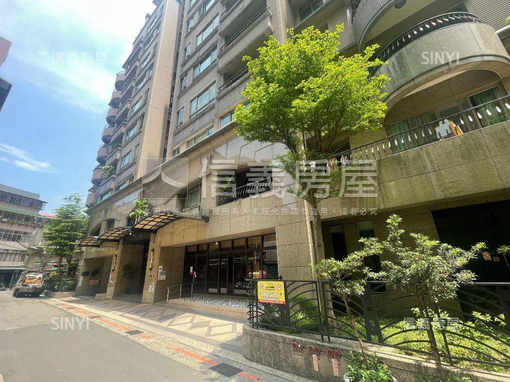 中正川普邊間四房車房屋室內格局與周邊環境