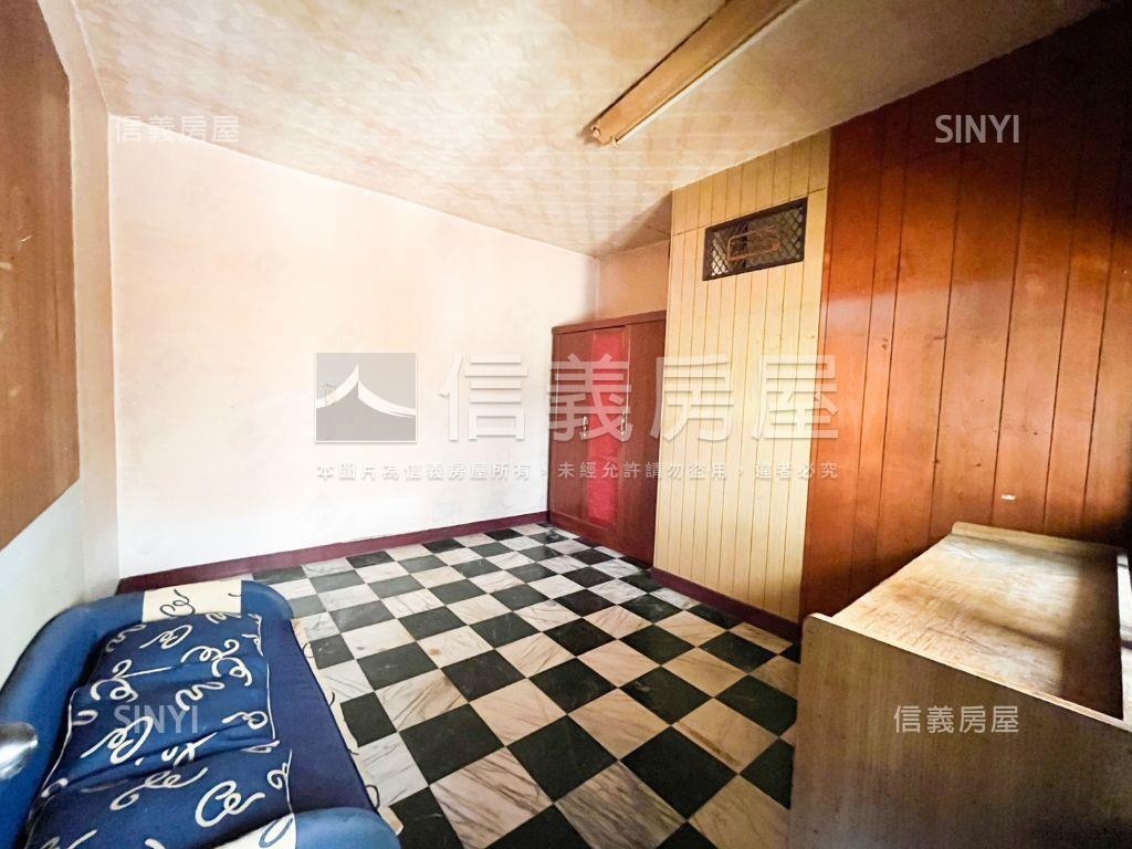 新埔捷運。稀有公寓２樓房屋室內格局與周邊環境