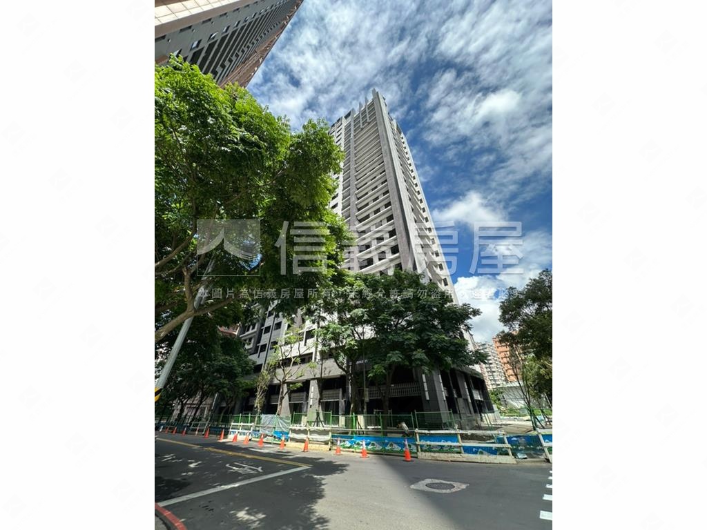公園昕上城兩房房屋室內格局與周邊環境