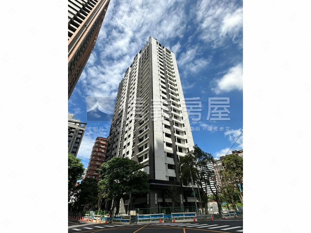公園昕上城兩房房屋室內格局與周邊環境