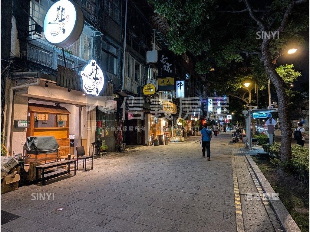 稀有大馬路邊間金店房屋室內格局與周邊環境