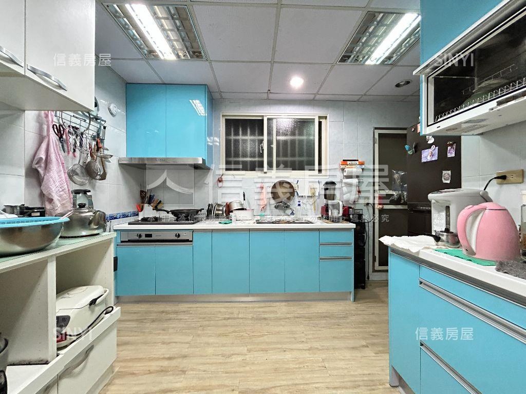 板橋精華地段整棟透天房屋室內格局與周邊環境