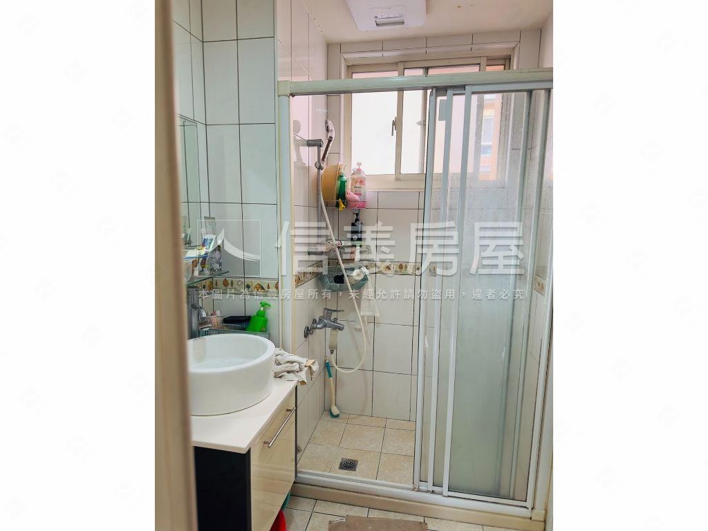 專任麗京邊間採光３房房屋室內格局與周邊環境