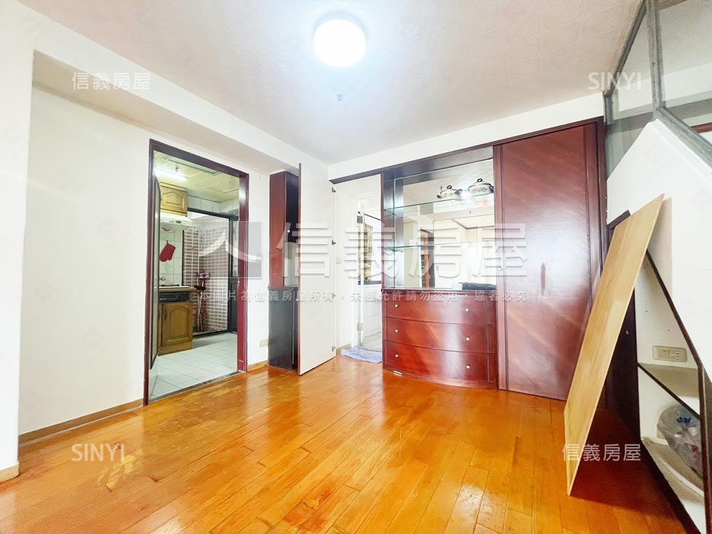 新第來亨高樓景觀戶房屋室內格局與周邊環境