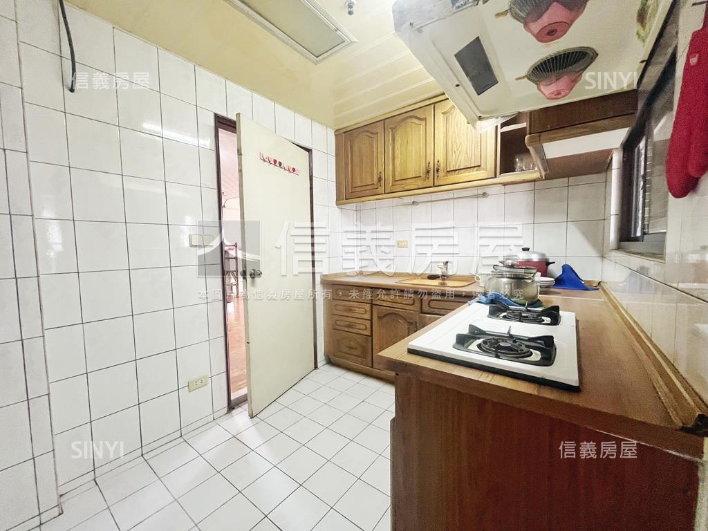 新第來亨高樓景觀戶房屋室內格局與周邊環境