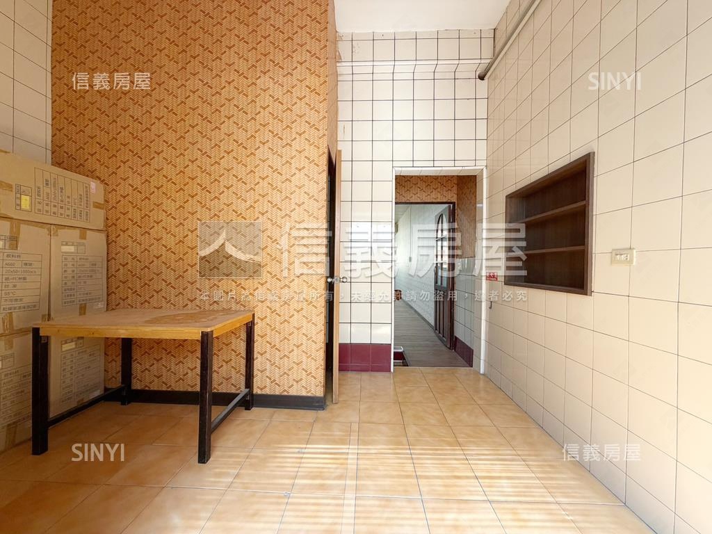 三多一路上‧結市熱鬧透店房屋室內格局與周邊環境