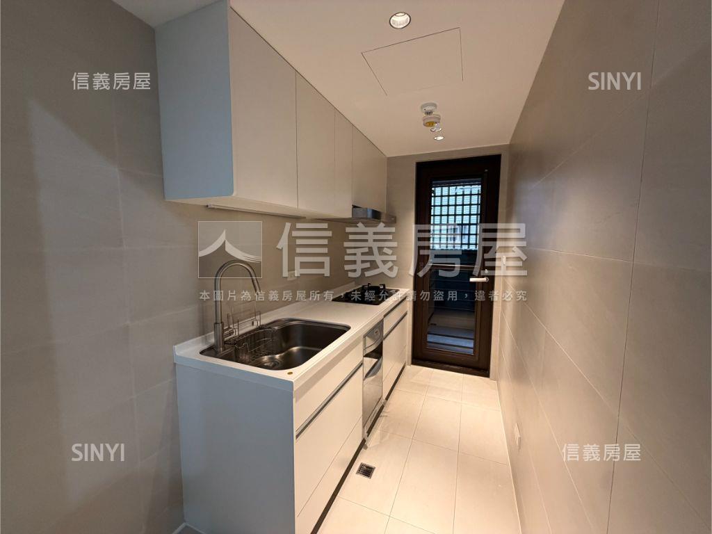 金之邸兩房兩衛浴５Ｆ房屋室內格局與周邊環境