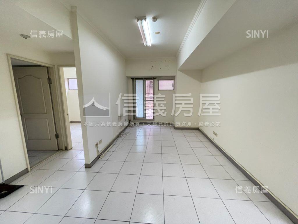四鐵露台戶‧歡迎介紹房屋室內格局與周邊環境