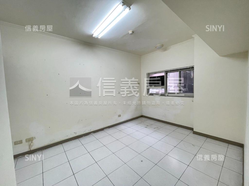四鐵露台戶‧歡迎介紹房屋室內格局與周邊環境