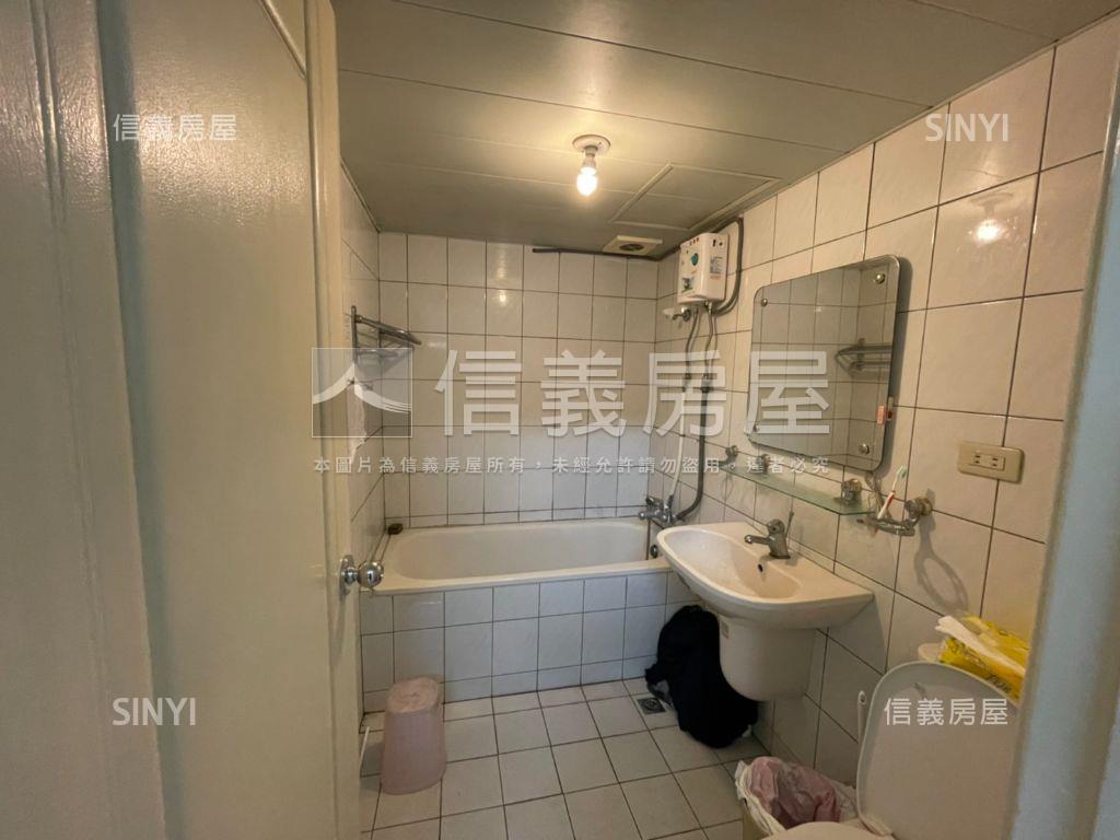 四鐵露台戶‧歡迎介紹房屋室內格局與周邊環境