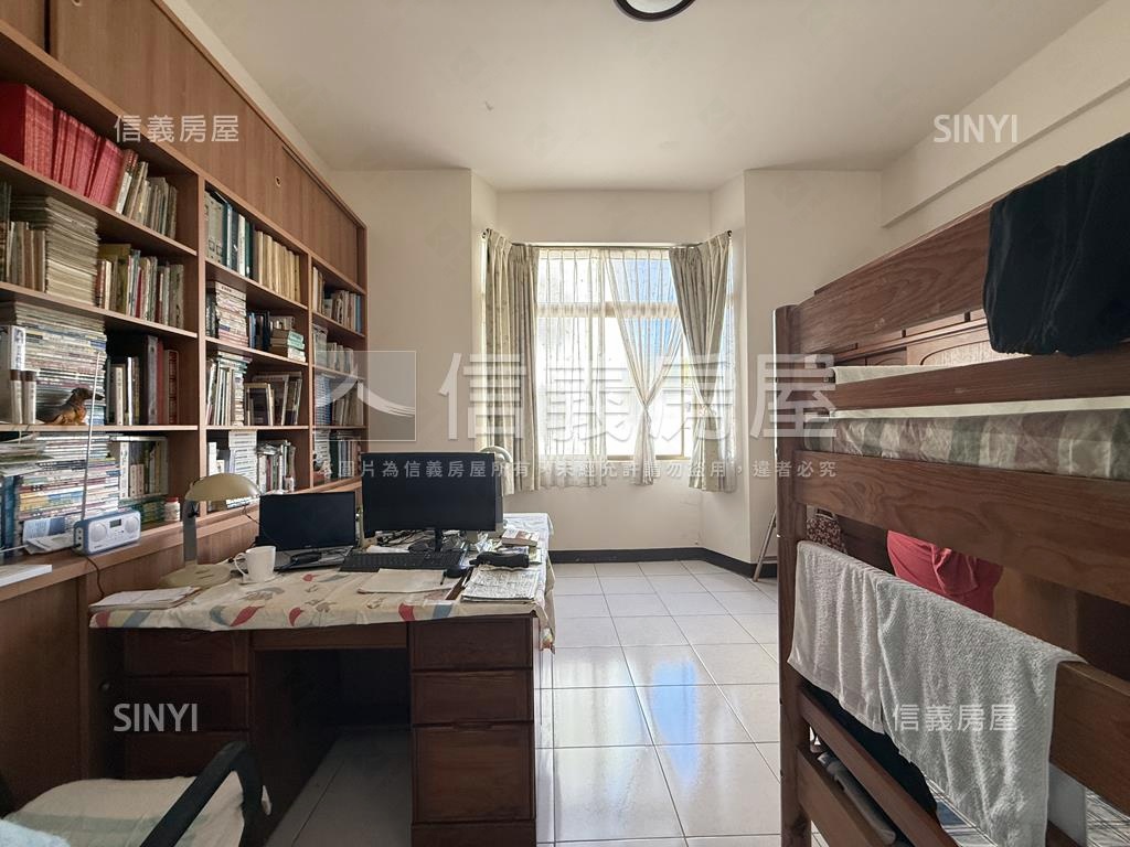 加州陽光沐浴透天房屋室內格局與周邊環境