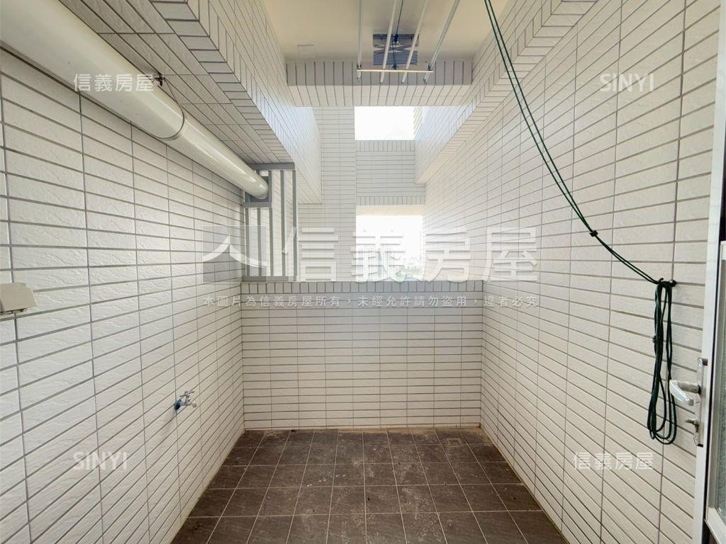 水律川★霸景１６Ｆ平車房屋室內格局與周邊環境