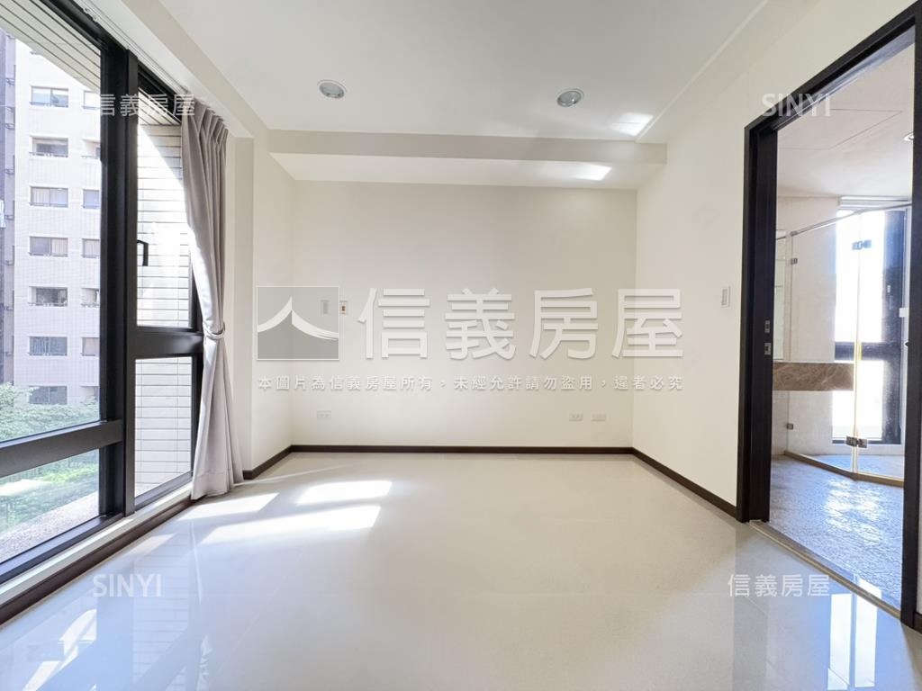 專任誠售森之丘三房車位房屋室內格局與周邊環境