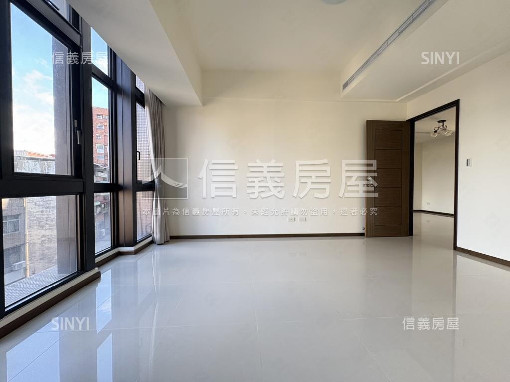 專任誠售森之丘三房車位房屋室內格局與周邊環境