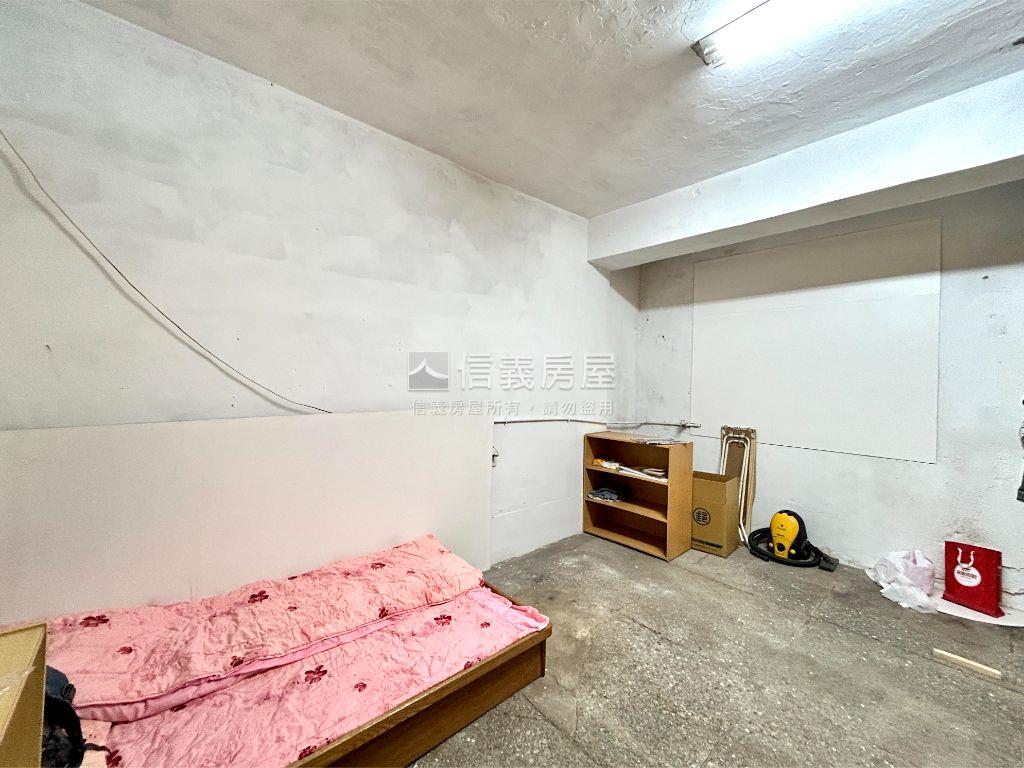 批發商的倉儲店面房屋室內格局與周邊環境